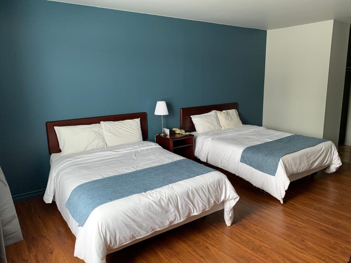 Motel Le Rond Point Metabetchouan Zewnętrze zdjęcie